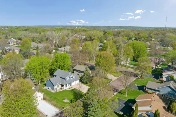 $489,900 | 313 Chancery Lane, Mankato, MN 56001