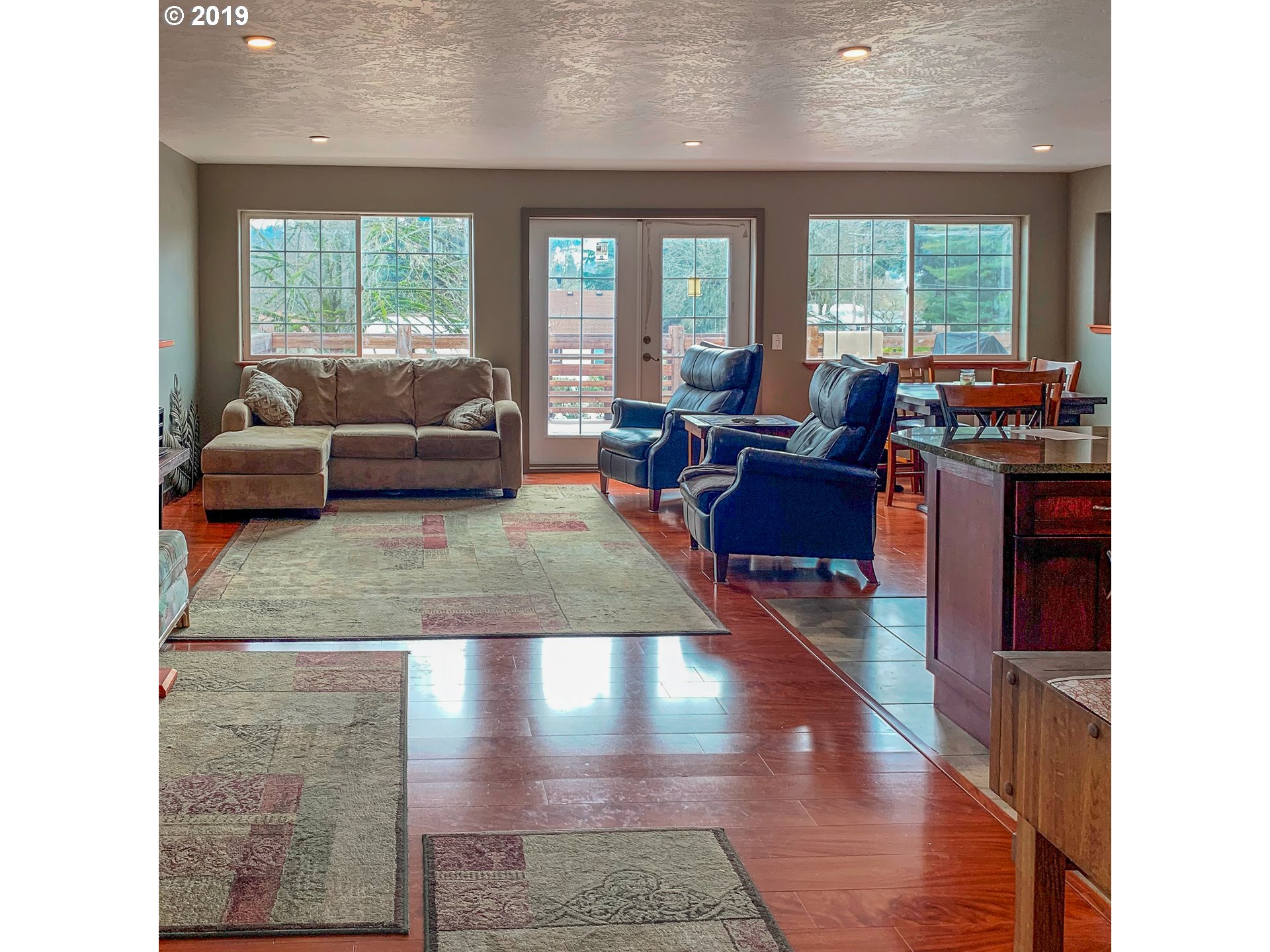695 Cleveland Rapids Road Roseburg, OR 97471 - Photo 28 of 32 Gallery Image 28