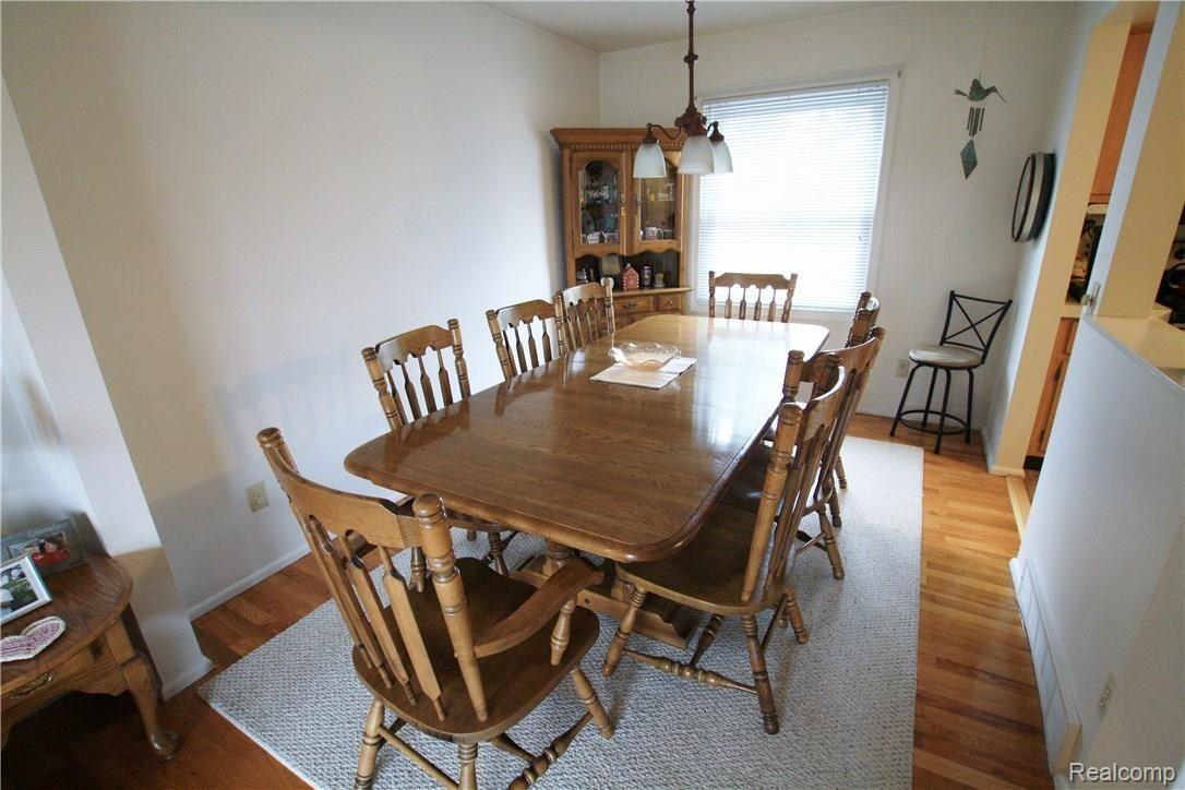 5334 Torrey Road Flint, MI 48507 - Photo 5 of 31 IMG_7671.JPG