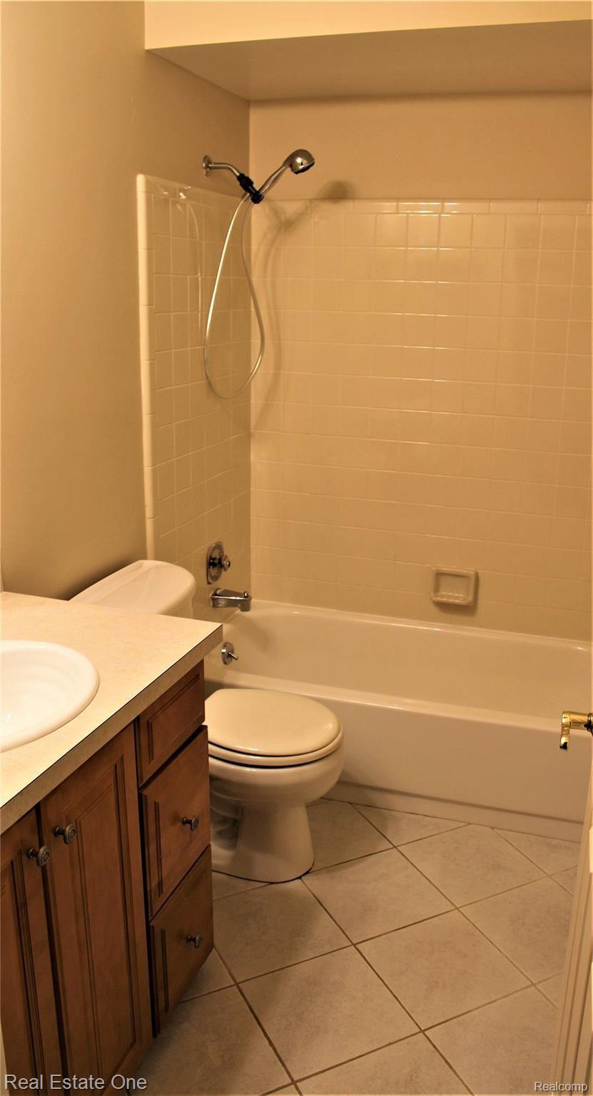 648 Kentucky Drive Rochester, MI 48307 - Photo 15 of 21 1-14.jpg