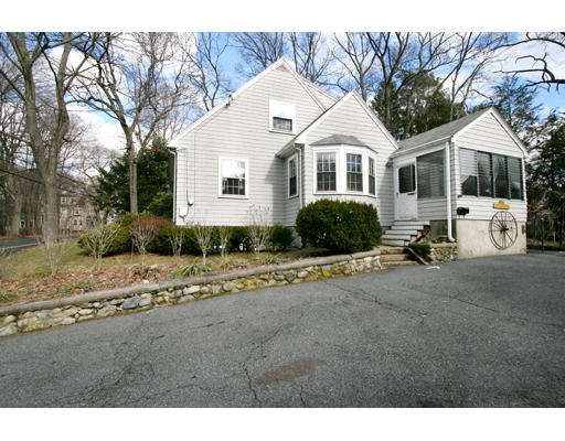 268 Brookline Street Needham, MA 02492 - Photo 3 of 10 Gallery Image 3