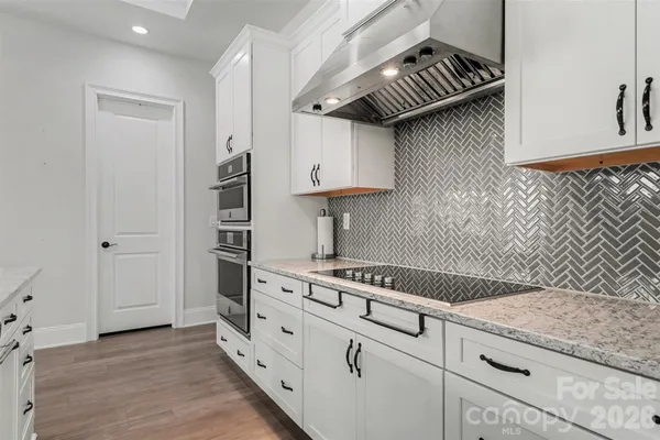 $645,000 | 14605 Crosswater Lane, Charlotte, NC 28278