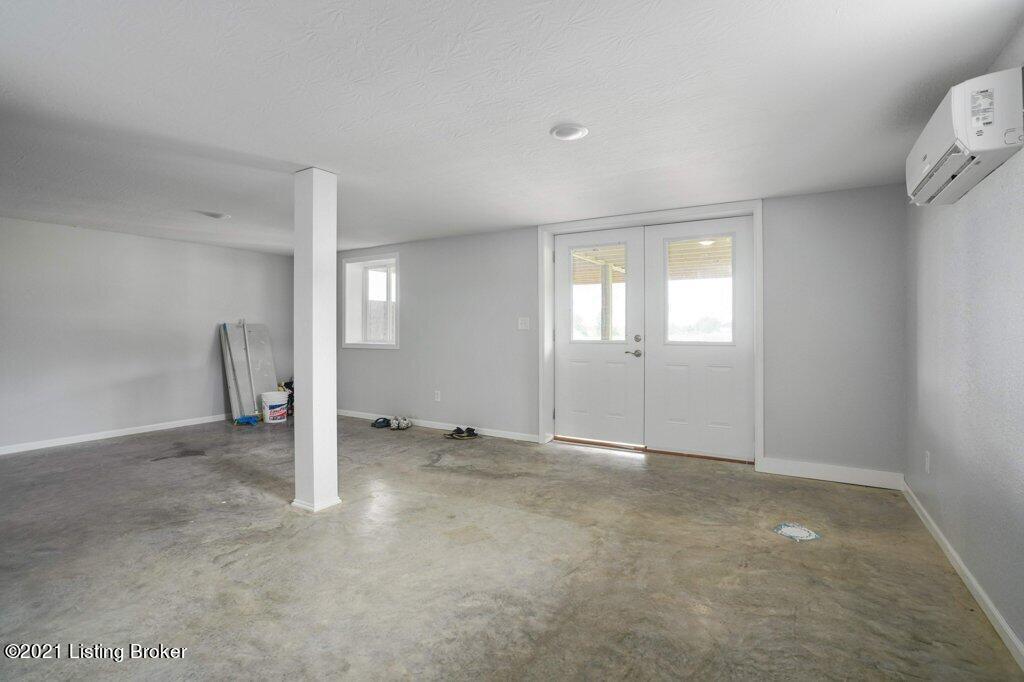 5713 Wax Road Clarkson, KY 42726 - Photo 20 of 41 018-5713-18_m
