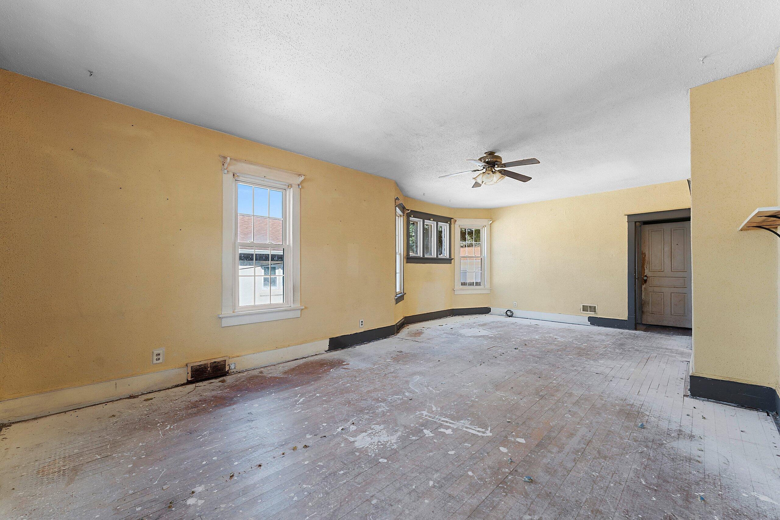 1718 28th Street Two Rivers, WI 54241 - Photo 8 of 38 032-171828thStreet-TwoRivers-WI-54241-SM