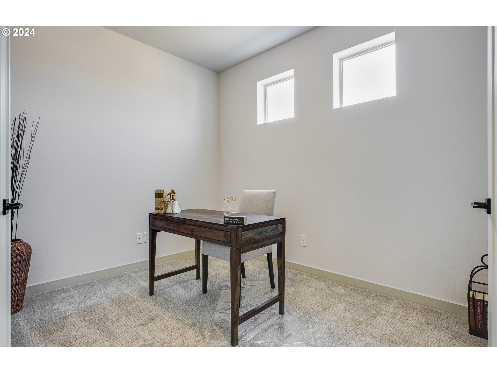 715 Northwest 174th Street Ridgefield, WA 98642 - Photo 8 of 20 a workspace room with furniture and a window