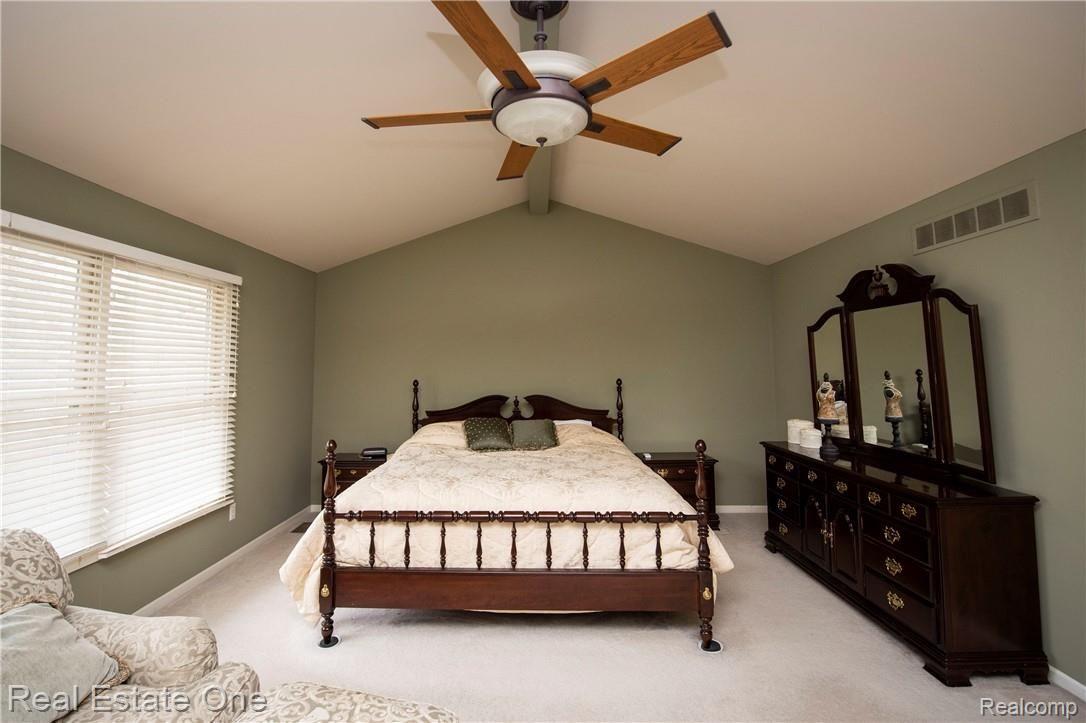 1305 Kentfield Drive Rochester, MI 48307 - Photo 19 of 38 CKR_1305Kirkfield_6675.jpg