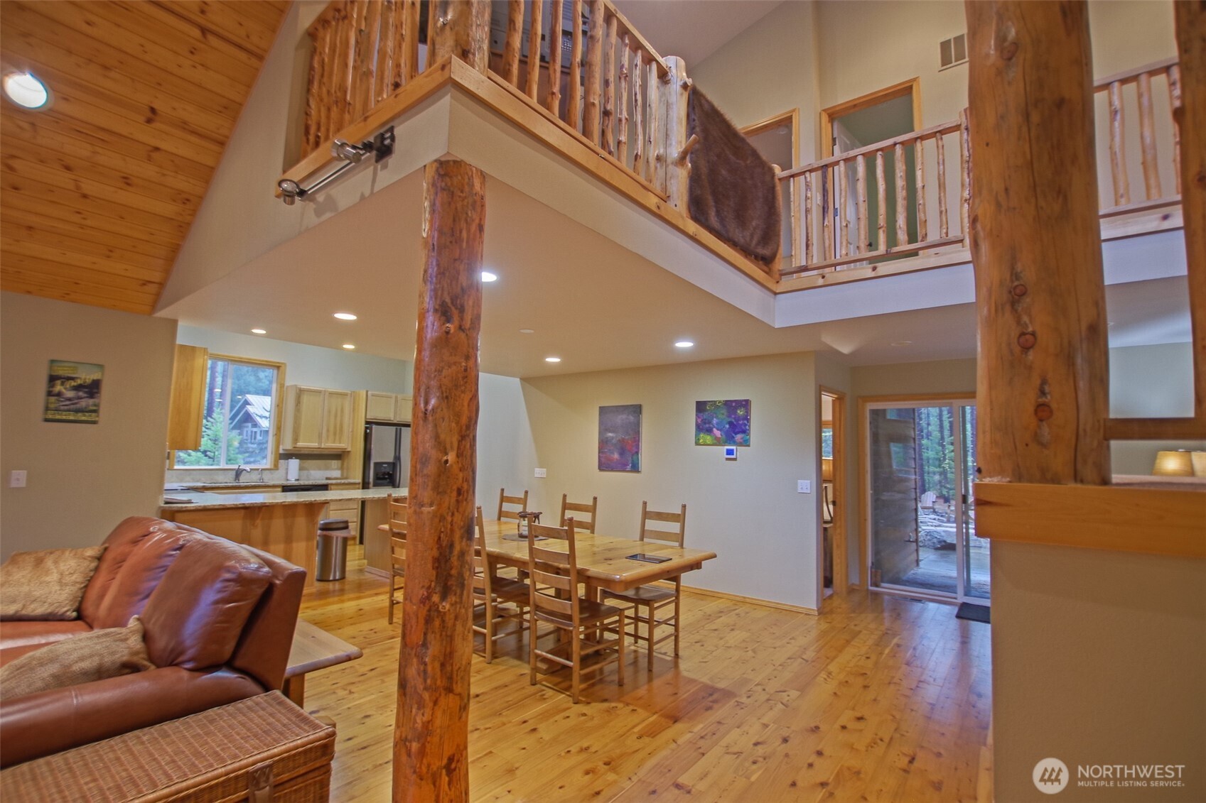 140 Evergreen Valley Loop Road Ronald, WA 98940 - Photo 4 of 37 a living room with furniture and kitchen view