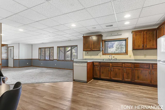 $450,000 | 26651 6th Avenue, Gobles, MI 49055