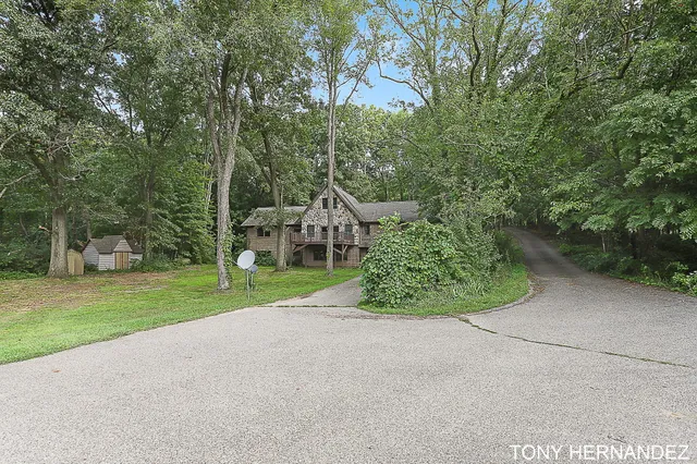 $450,000 | 26651 6th Avenue, Gobles, MI 49055