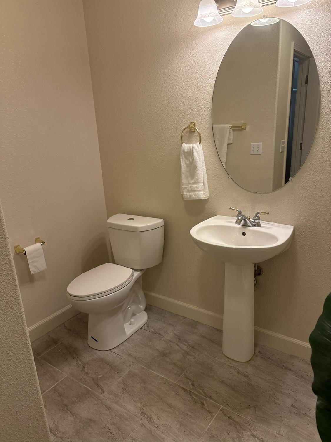 8002 North 5th Street Fresno, CA 93720 - Photo 13 of 35