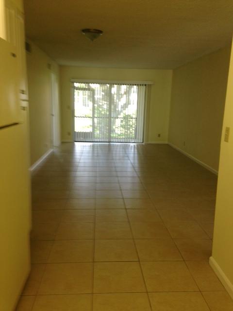 321 Olivewood Place, Unit O121 Boca Raton, FL 33431 - Photo 3 of 13 LIVING AREA