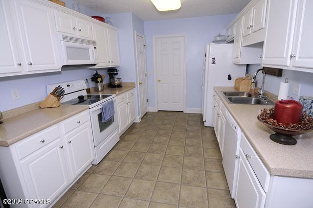 115 Manchester Road Havelock, NC 28532 - Photo 4 of 13 KITCHEN VIEW 1