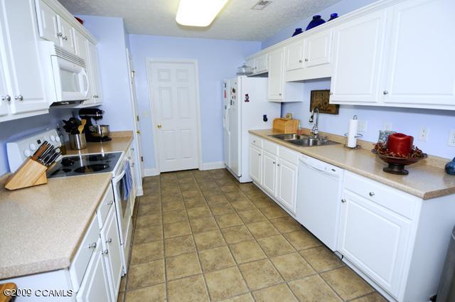 115 Manchester Road Havelock, NC 28532 - Photo 6 of 13 KITCHEN VIEW 2