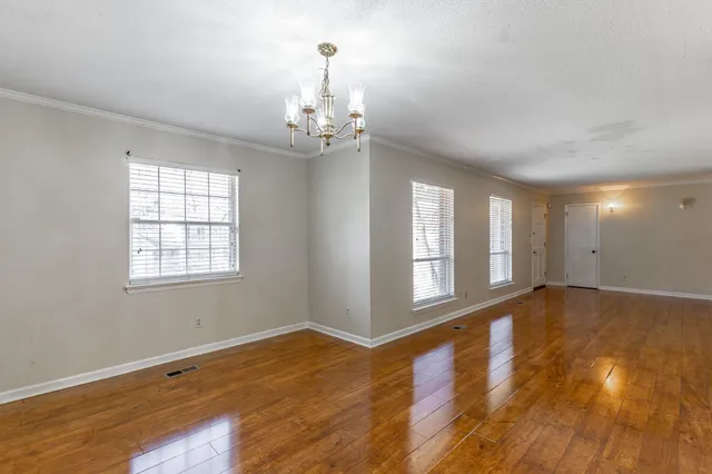 $274,900 | 2500 Shenandoah Drive, Chattanooga, TN 37421