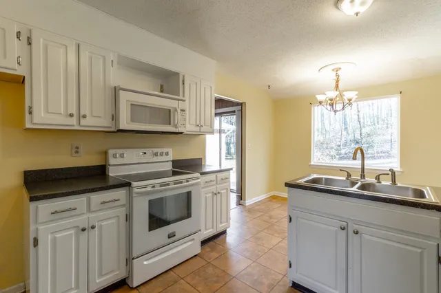 $274,900 | 2500 Shenandoah Drive, Chattanooga, TN 37421