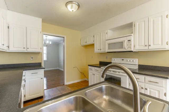 $274,900 | 2500 Shenandoah Drive, Chattanooga, TN 37421