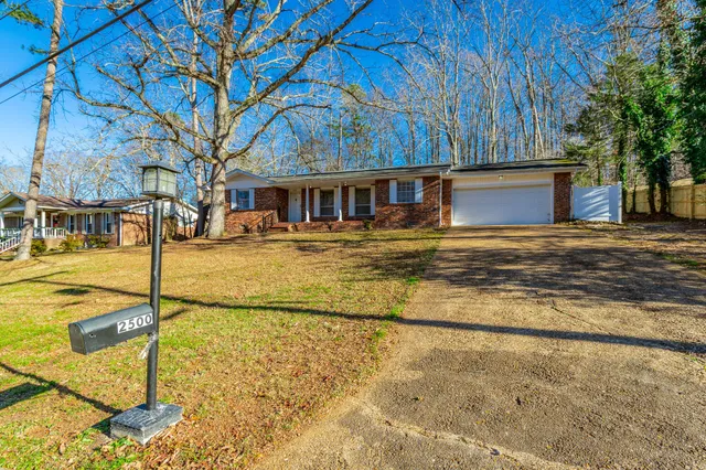 $274,900 | 2500 Shenandoah Drive, Chattanooga, TN 37421