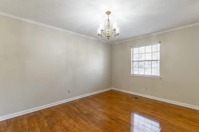 $274,900 | 2500 Shenandoah Drive, Chattanooga, TN 37421