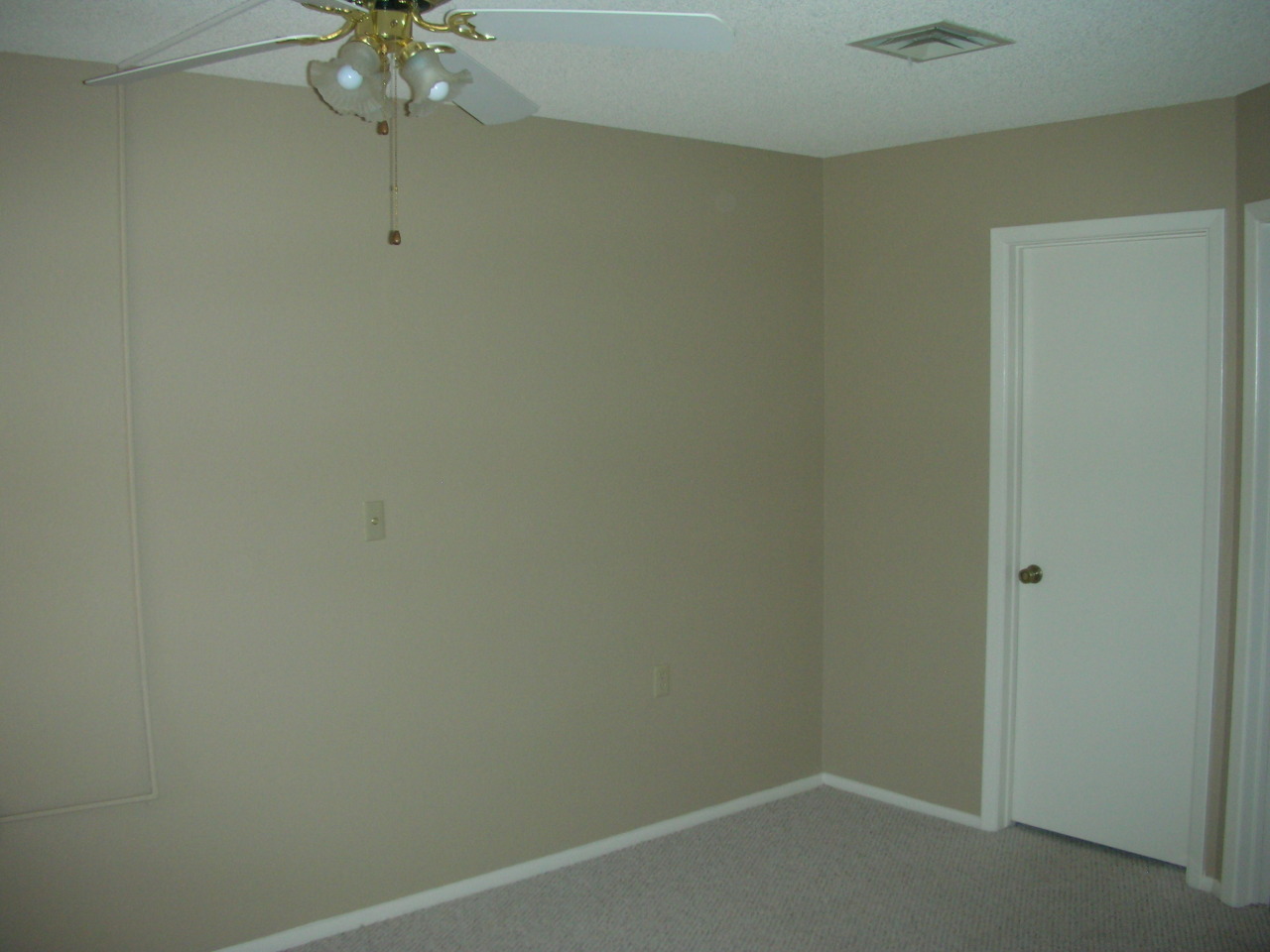14300 West Bell Road, Unit 84 Surprise, AZ 85374 - Photo 5 of 6 Second Bedroom