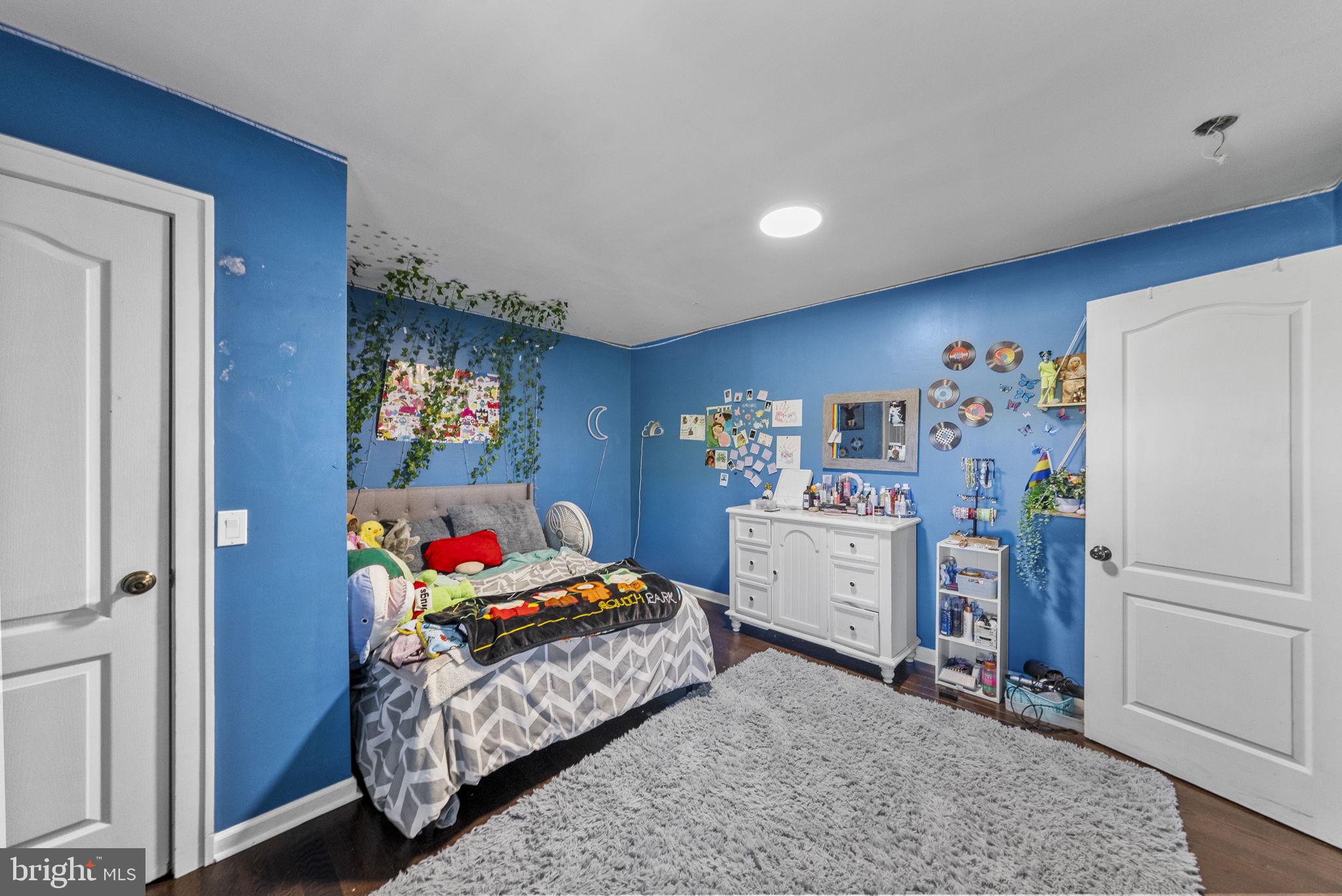 623 Montgomery Road Hillsborough, NJ 08844 - Photo 31 of 67 a bedroom with furniture and a bed