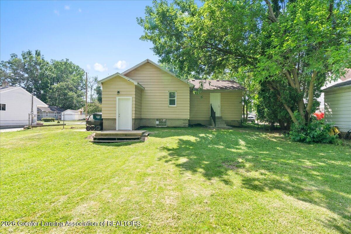6041 Hilliard Road Lansing, MI 48911 - Photo 23 of 26 29-Media Jett - 31