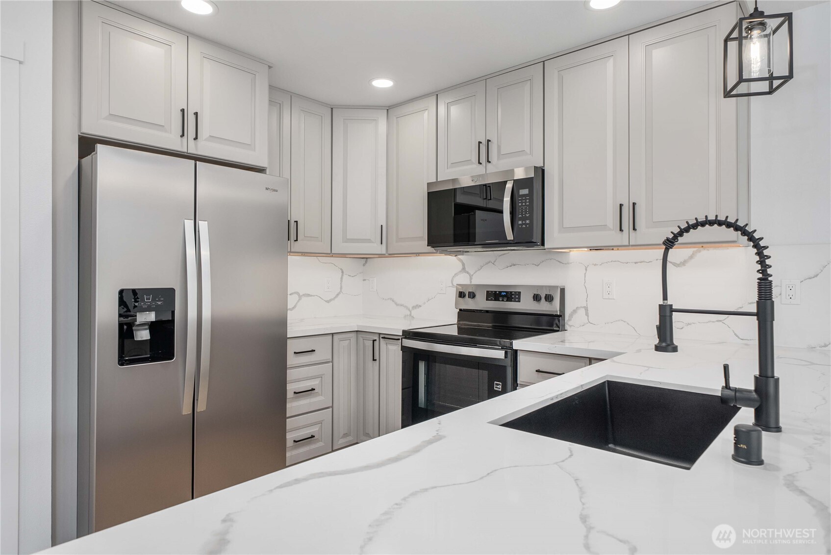 441 Chestnut Street Shelton, WA 98584 - Photo 5 of 37