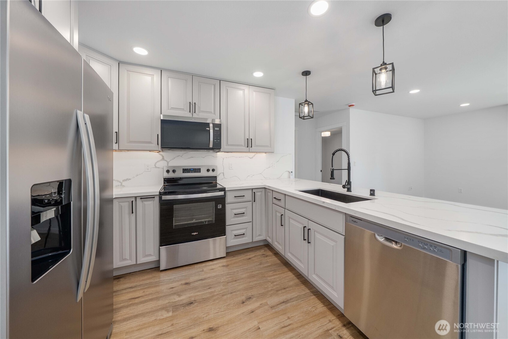 441 Chestnut Street Shelton, WA 98584 - Photo 6 of 37