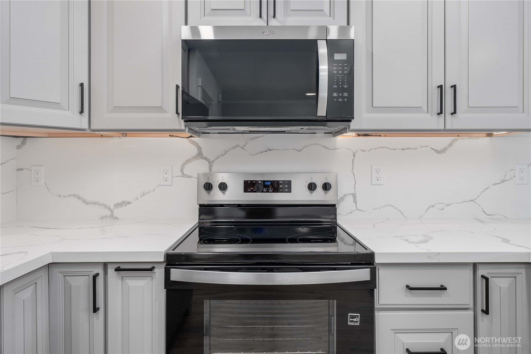 441 Chestnut Street Shelton, WA 98584 - Photo 8 of 37