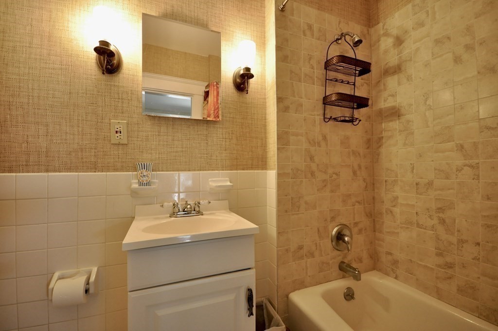 3040 Falmouth Road, Unit G1 Barnstable, MA 02655 - Photo 9 of 15 Gallery Image 9