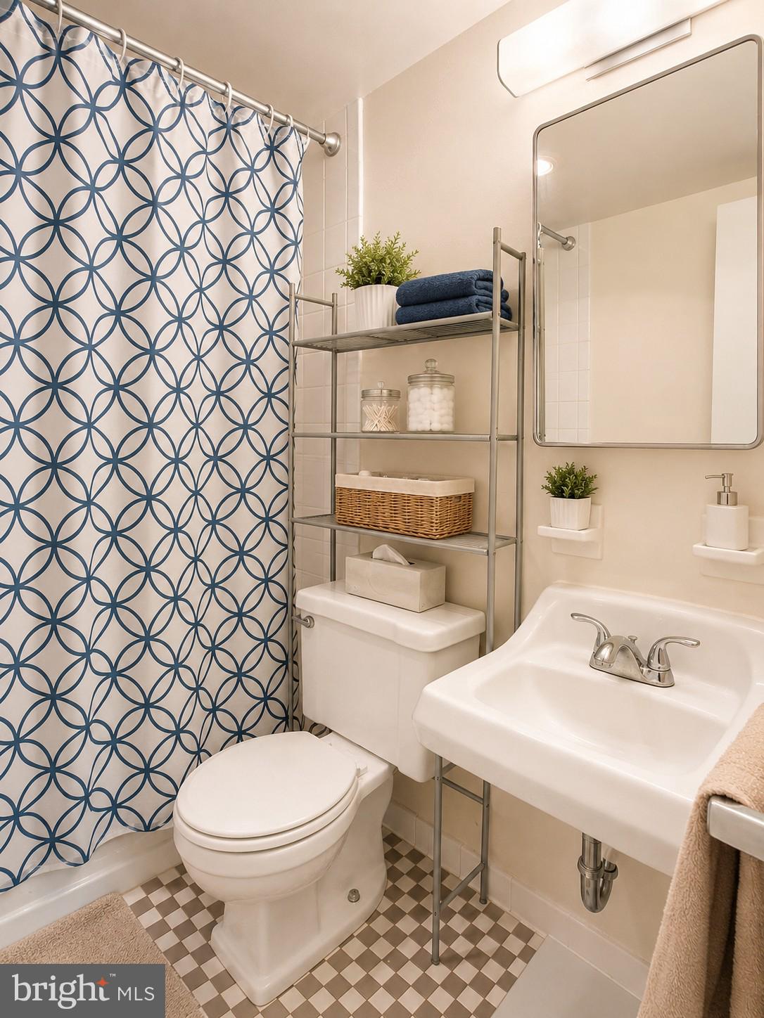 200 Locust Street, Unit 11HN Philadelphia, PA 19106 - Photo 4 of 11