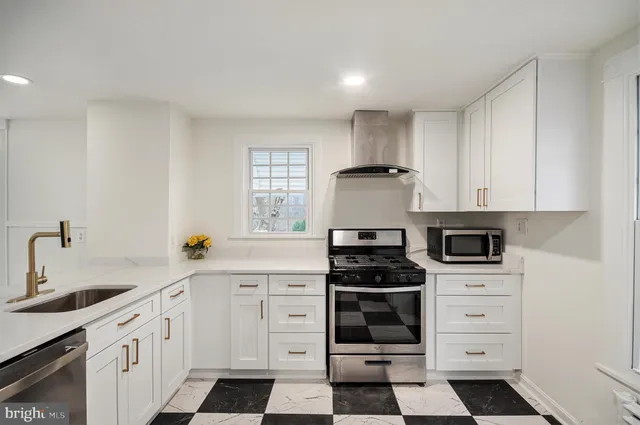 $3,999 | 1546 Dranesville Road, Herndon, VA 20170