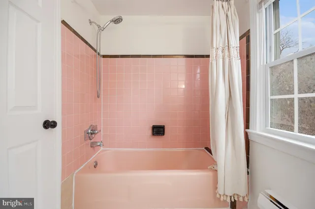 $3,999 | 1546 Dranesville Road, Herndon, VA 20170