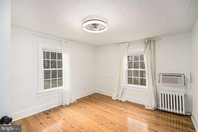 $3,999 | 1546 Dranesville Road, Herndon, VA 20170