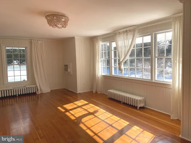 $3,999 | 1546 Dranesville Road, Herndon, VA 20170