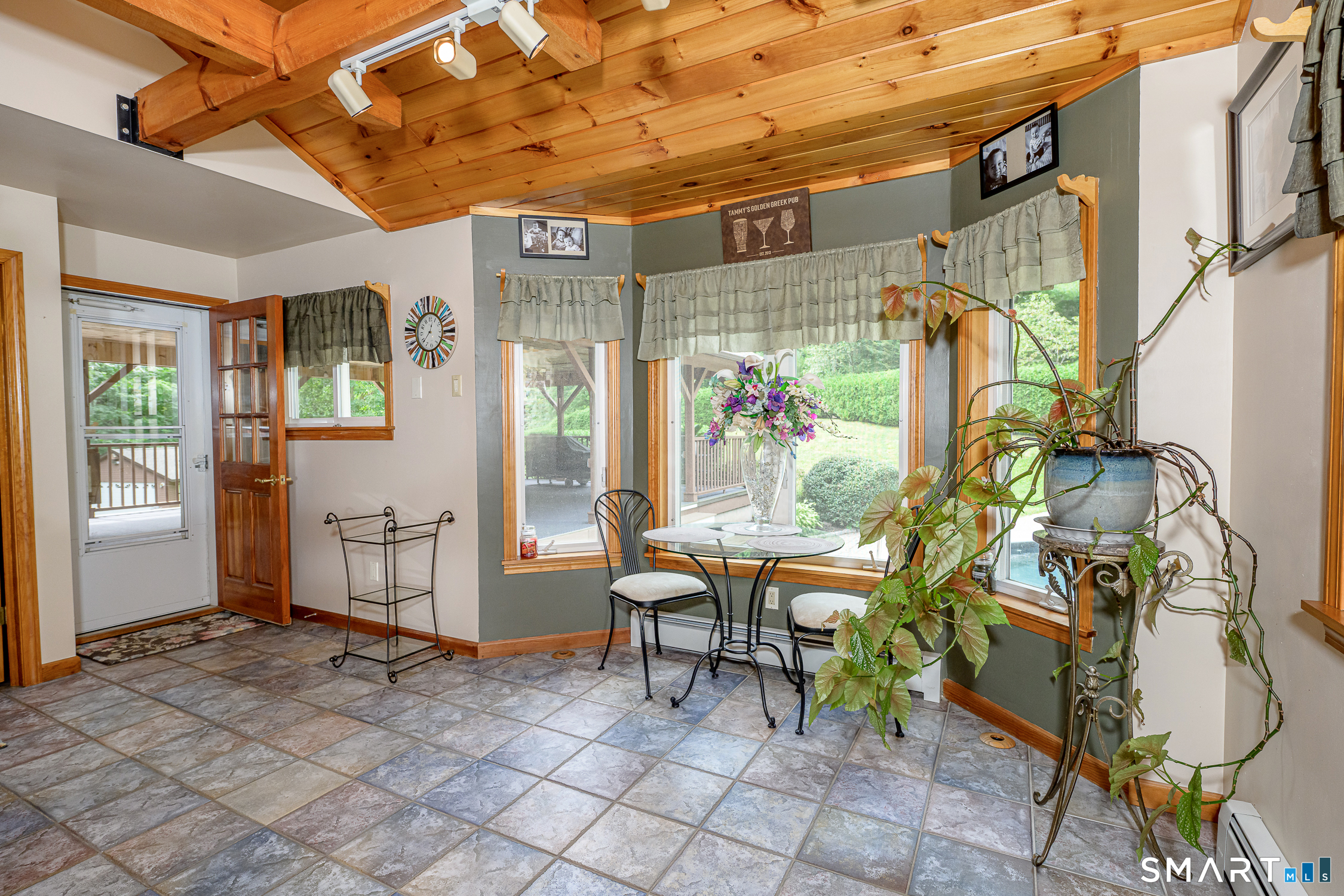 126 East Putnam Road Putnam, CT 06260 - Photo 10 of 40 Gallery Image 10
