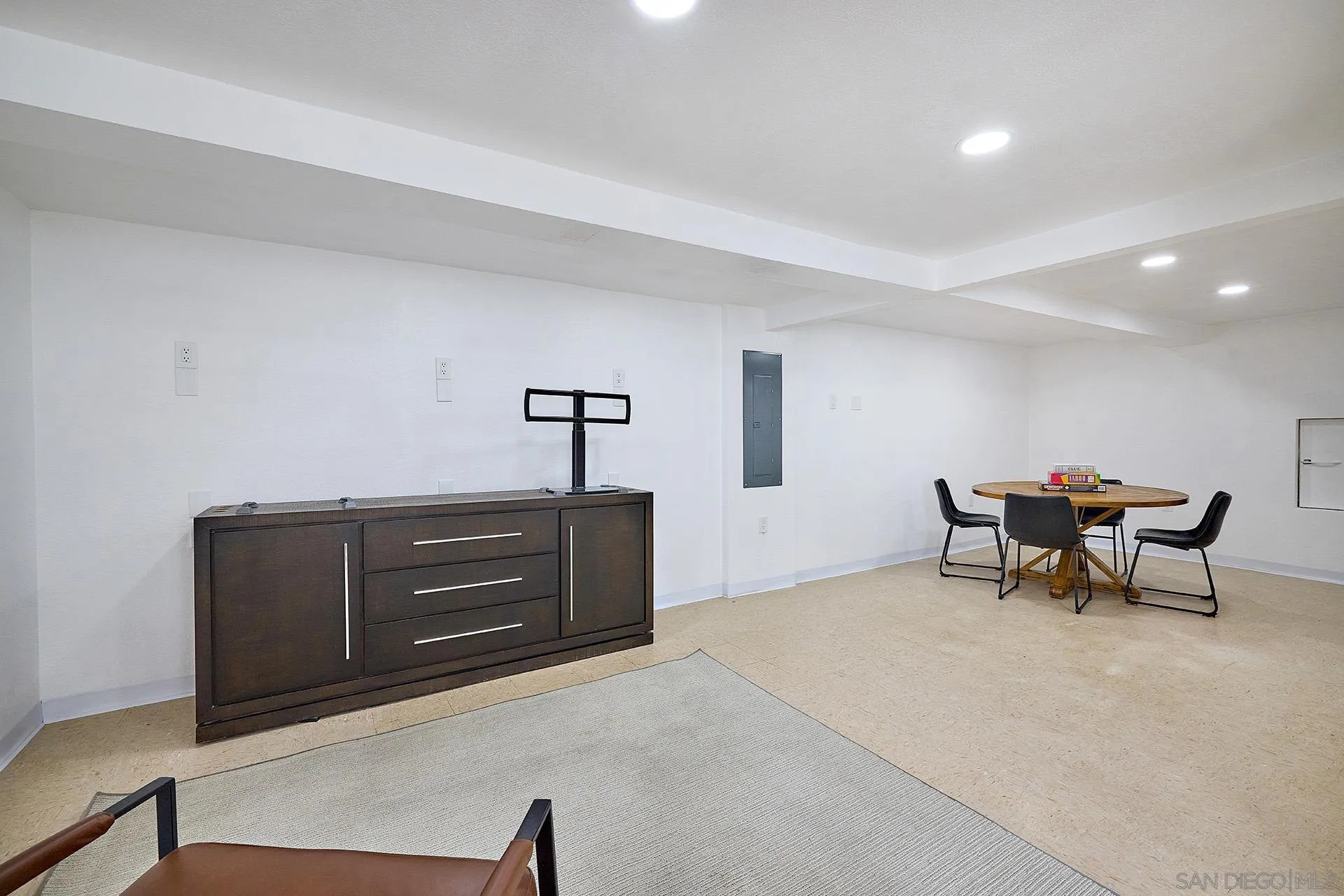 6185 Alpine Boulevard Alpine, CA 91901 - Photo 16 of 39 a living room with furniture