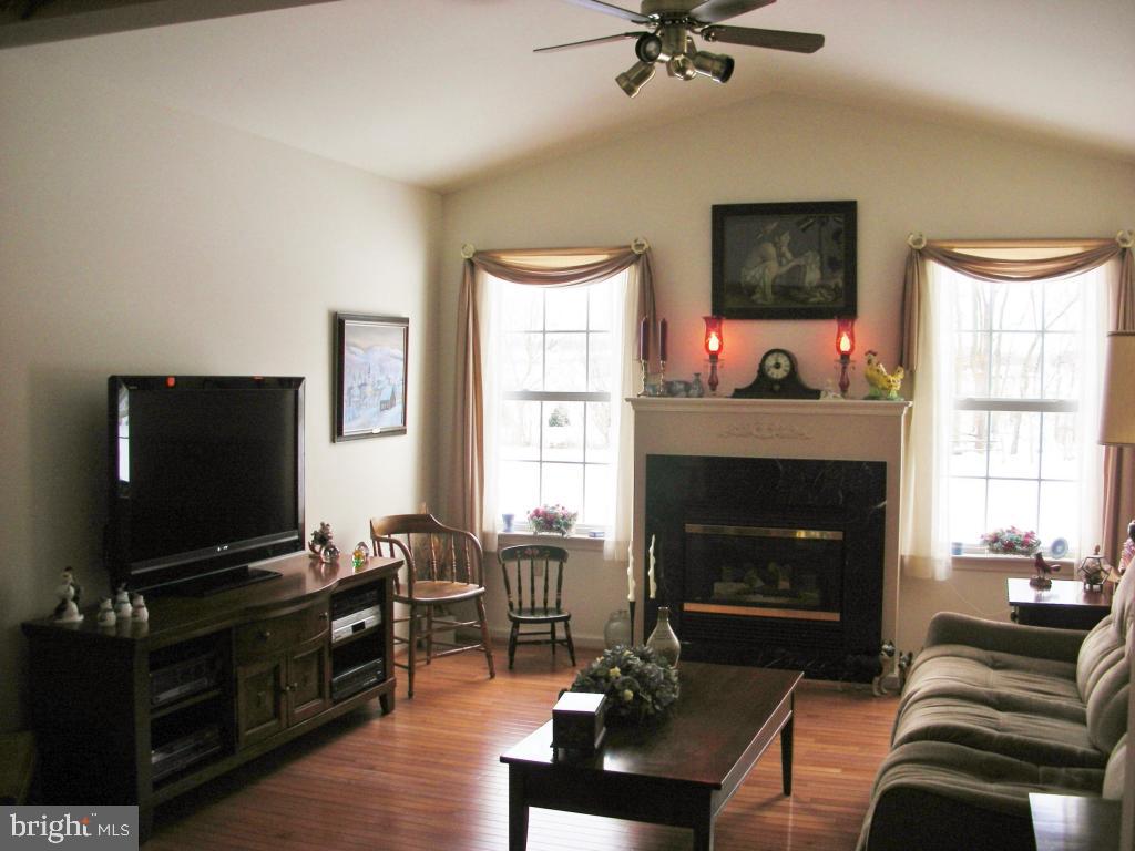 115 Moorland Court Lititz, PA 17543 - Photo 1 of 23 Gallery Image 1