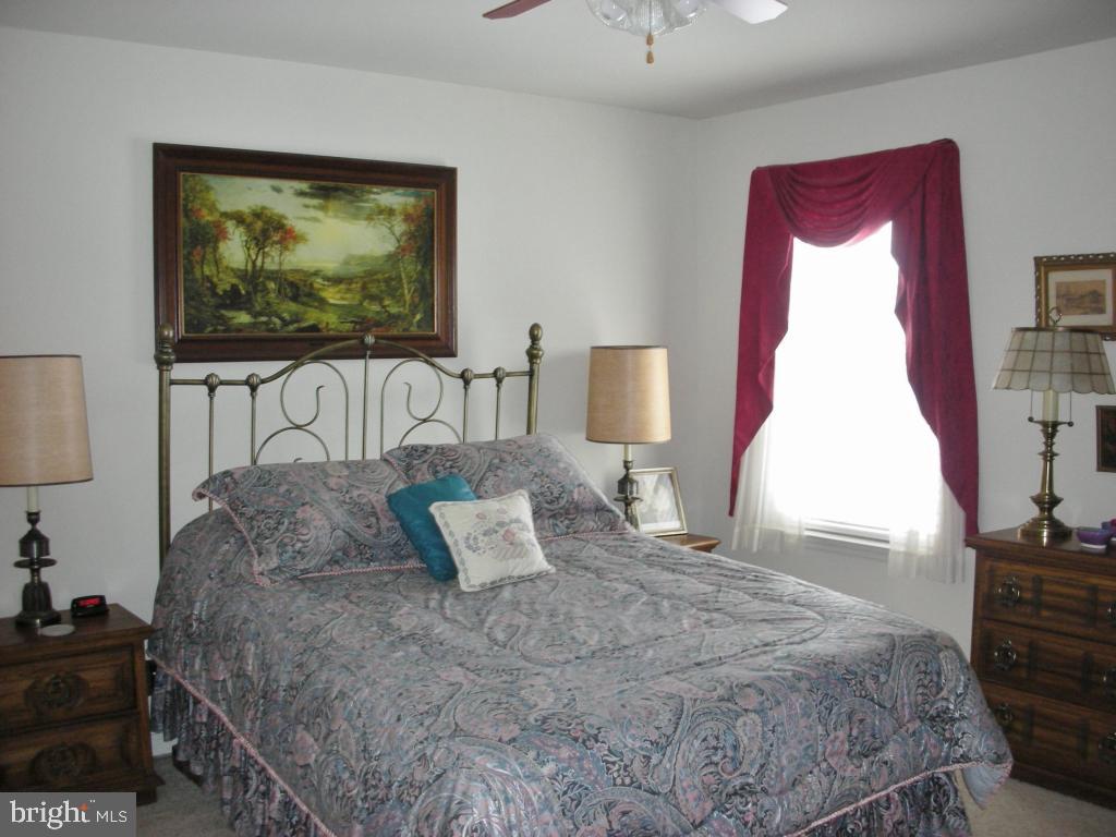 115 Moorland Court Lititz, PA 17543 - Photo 11 of 23 Gallery Image 11