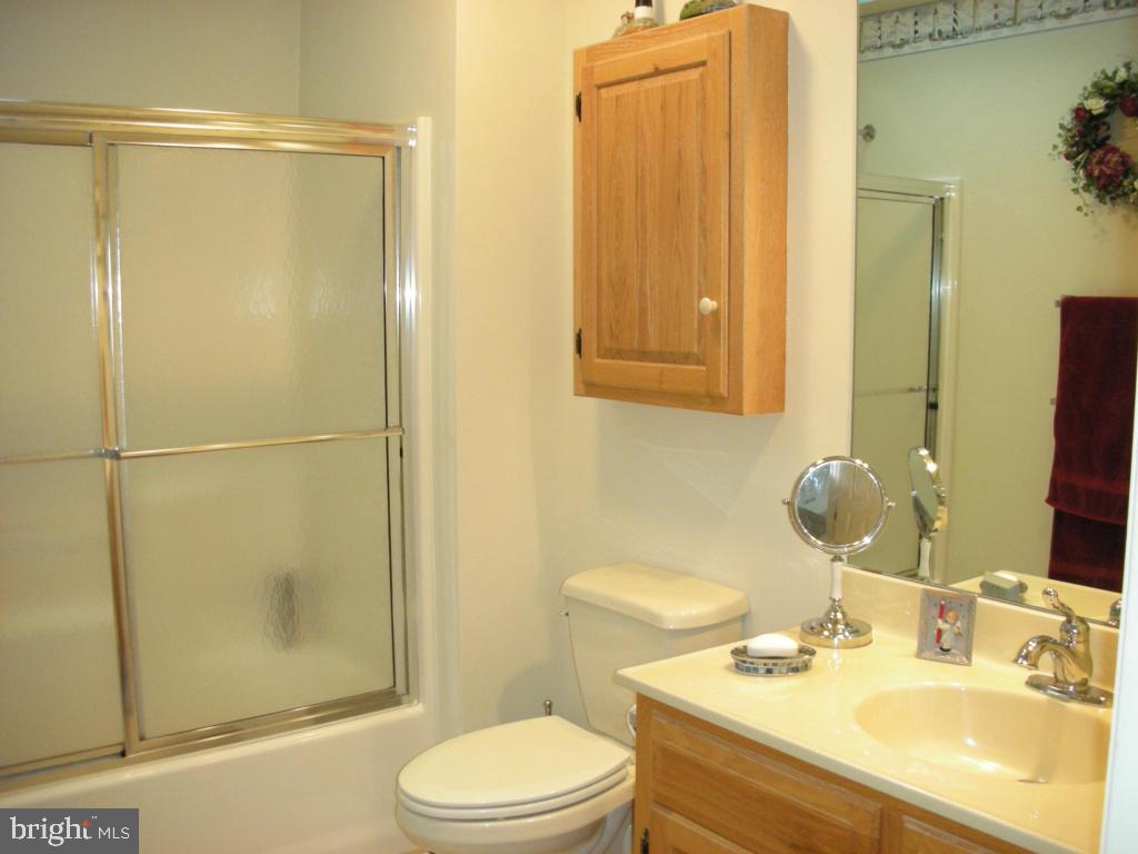115 Moorland Court Lititz, PA 17543 - Photo 12 of 23 Gallery Image 12