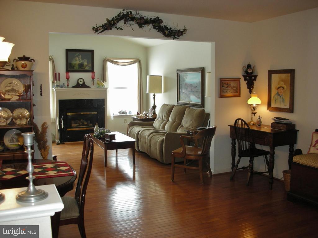 115 Moorland Court Lititz, PA 17543 - Photo 5 of 23 Gallery Image 5