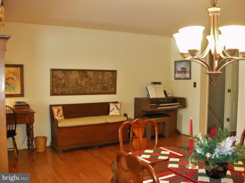 115 Moorland Court Lititz, PA 17543 - Photo 7 of 23 Gallery Image 7