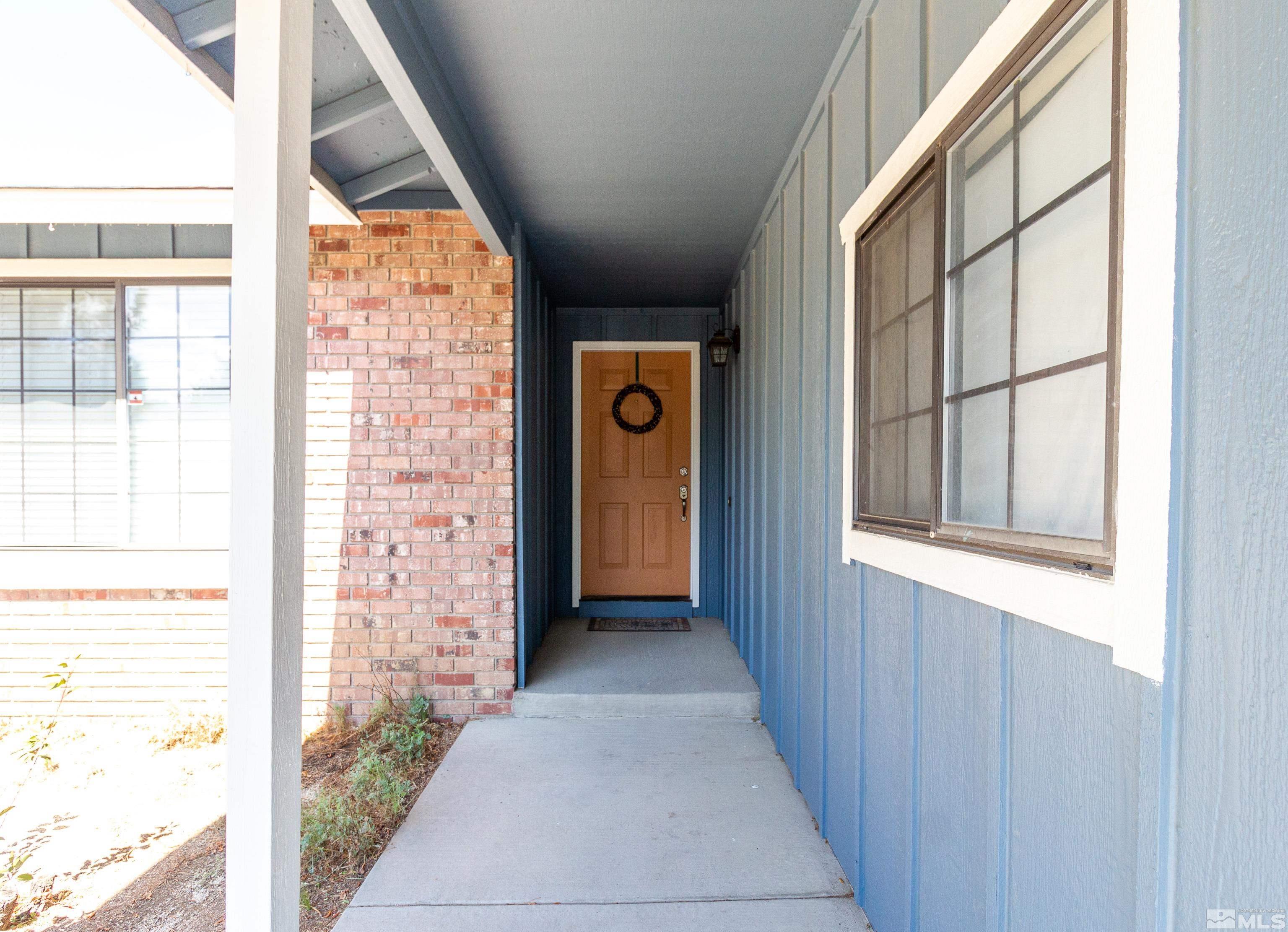 5331 Coit Drive Reno, NV 89523 - Photo 4 of 28 a view of an entryway