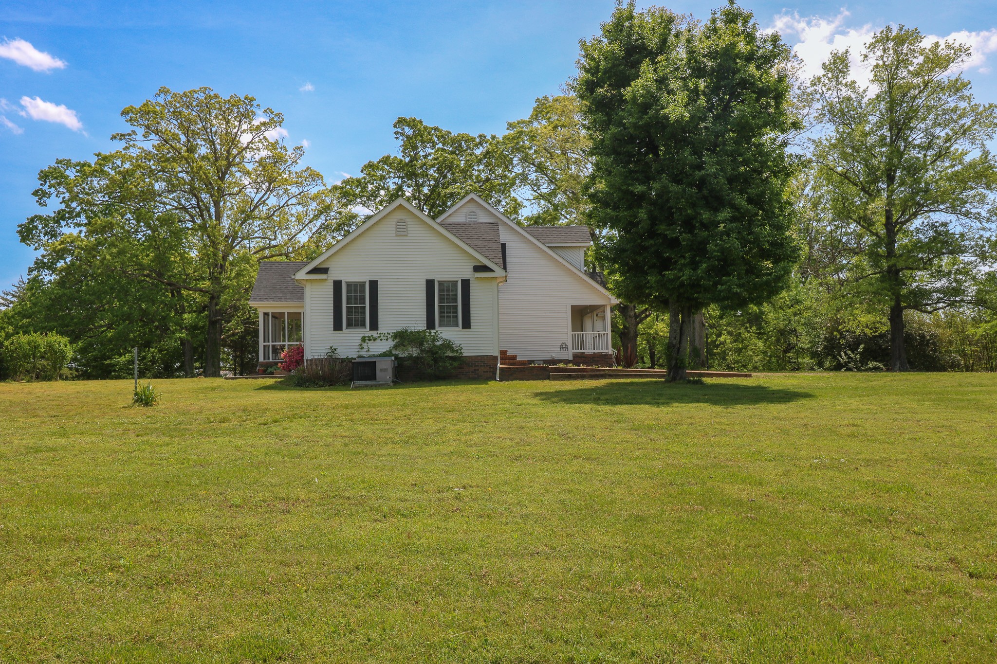 11450 McIllwain Road Holladay, TN 38341 - Photo 5 of 47