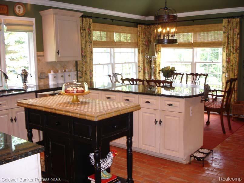 30 Cranbrook Road Bloomfield Hills, MI 48304 - Photo 9 of 24 KITCHEN