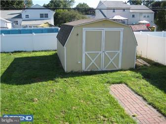 995 Coronet Road Warminster, PA 18974 - Photo 12 of 12 View