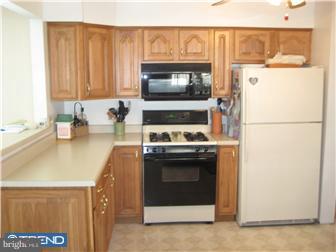 995 Coronet Road Warminster, PA 18974 - Photo 3 of 12 Kitchen