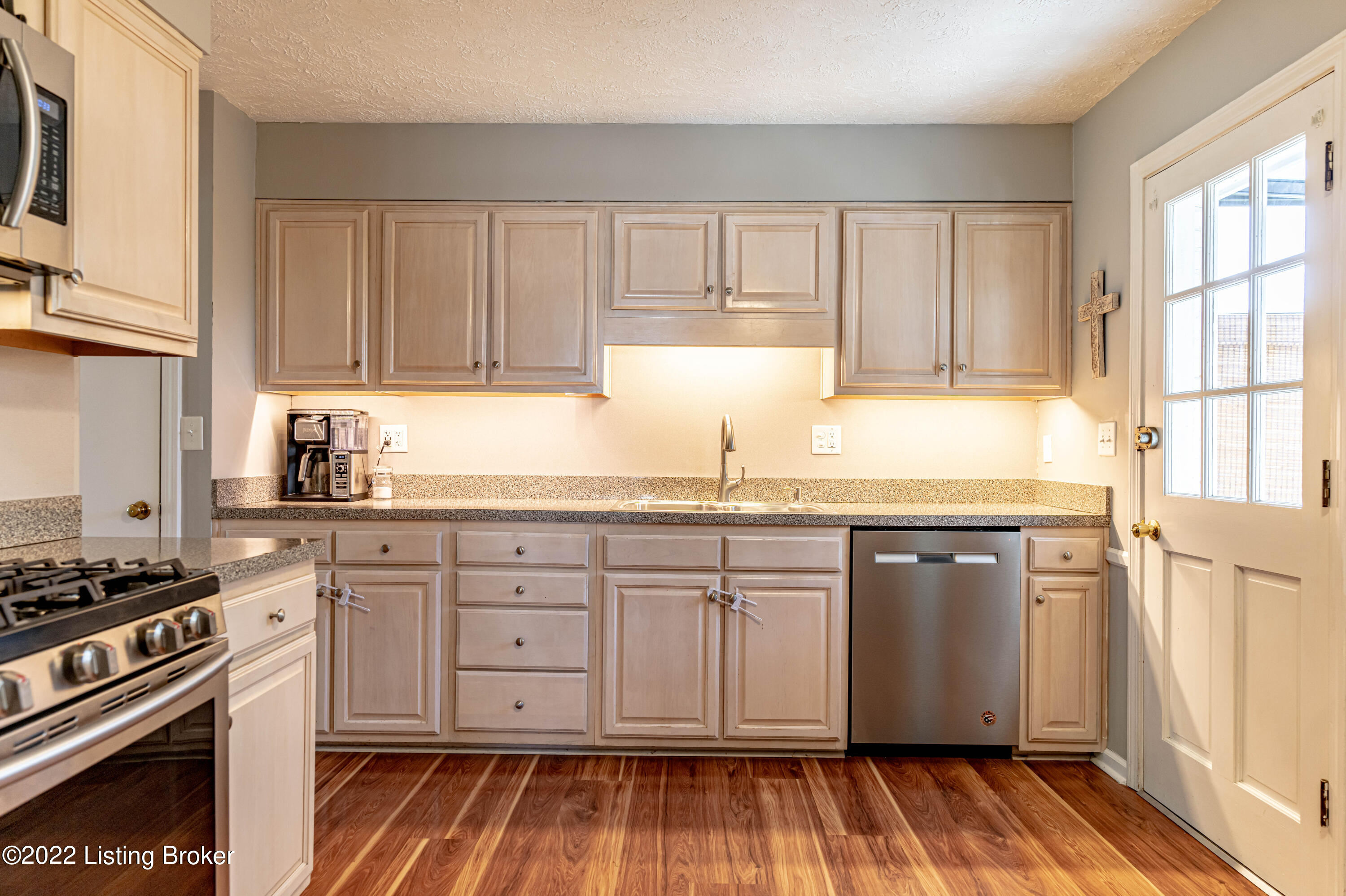 7404 Moredale Road Louisville, KY 40222 - Photo 19 of 64 DSC01335