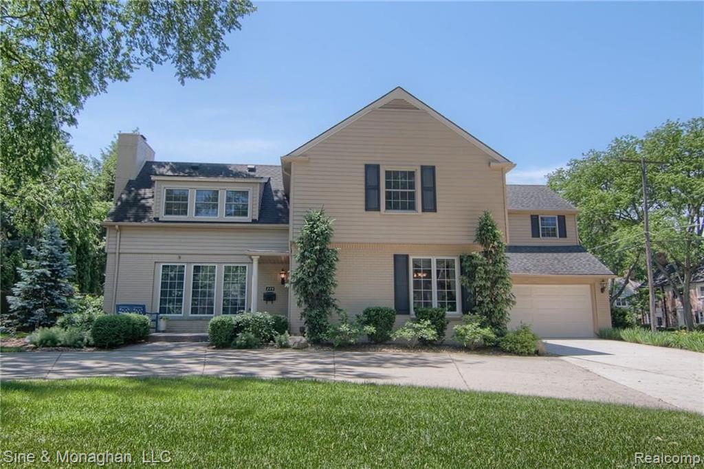 245 Vendome Road Grosse Pointe Farms, MI 48236 - Photo 1 of 42