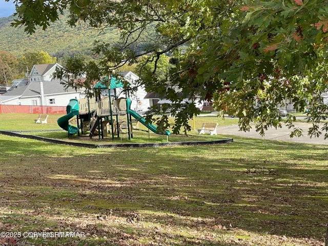 $89,000 | 105 East Columbus Avenue, Nesquehoning, PA 18240