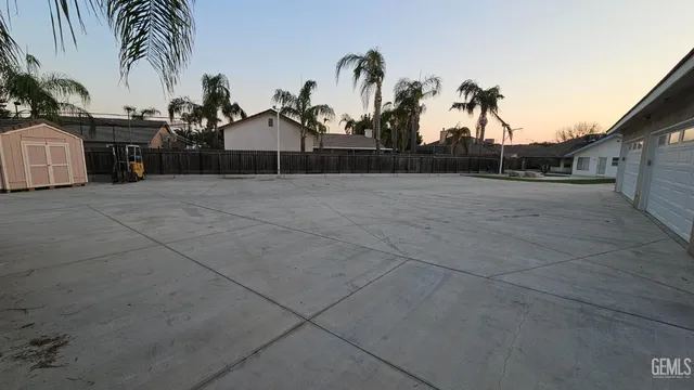 a view of empty room